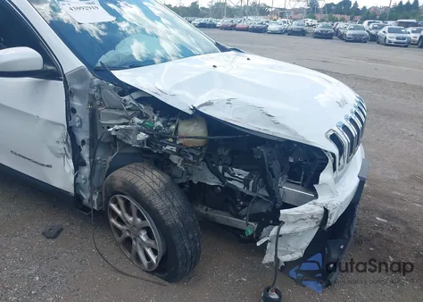 2015 Jeep Cherokee Latitude z USA, uszkodzony, nr VIN 1C4PJMCS2FW615042